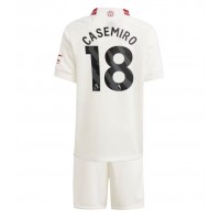 Camisa de Futebol Manchester United Casemiro #18 Equipamento Alternativo Infantil 2023-24 Manga Curta (+ Calças curtas)